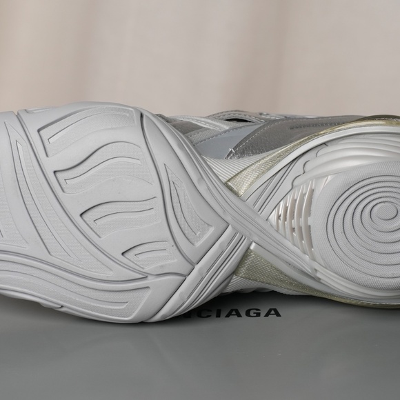 BALENCIAGA Tyrex Sneakers | Silver | SIZE 38/ US 8 (UNWORN) - Picture 6 of 13